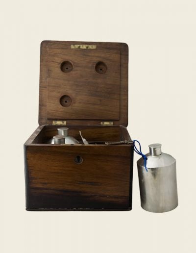 Caja crismeras