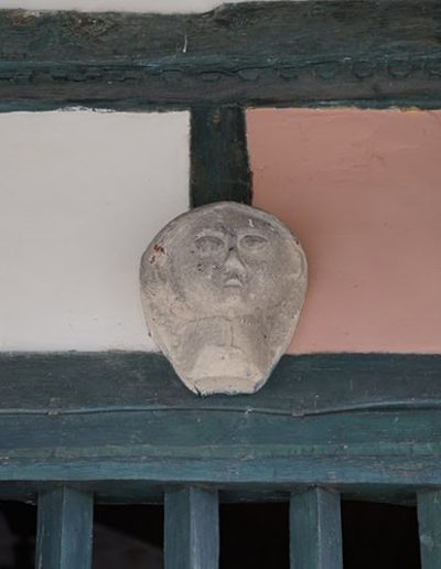 Mascarón femenino