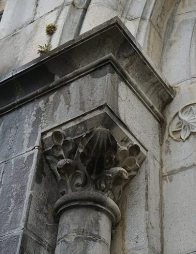 Capiteles