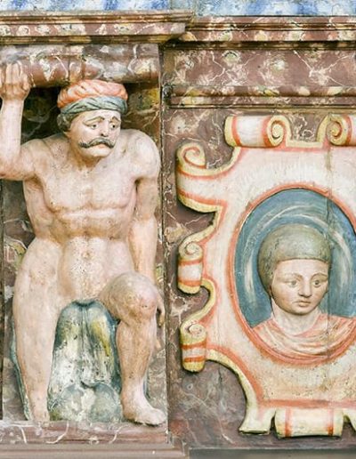 Retablo mayor. Tenante y busto de mujer