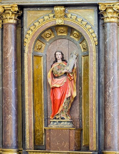 Retablo de Santa Bárbara. Casa