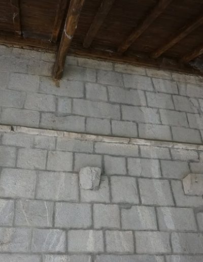 Huellas del antiguo pórtico